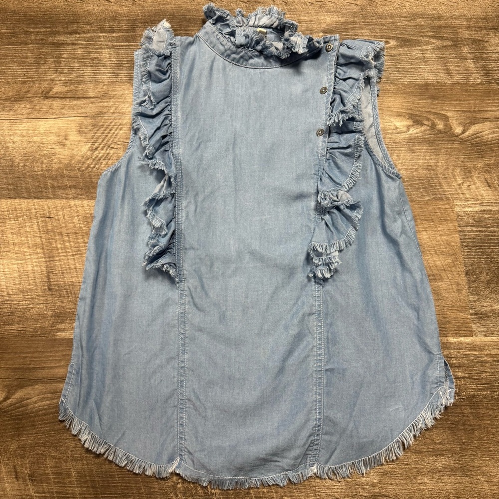 Elan Pleated Ruffle Sleeveless Denim Blouse Size Small